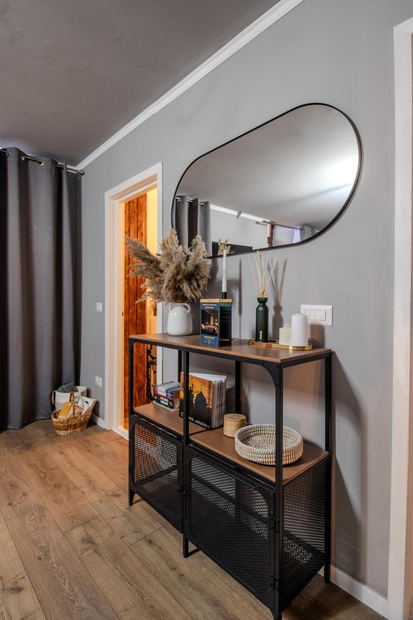 Old Town Apartment Craiova Eksteriør bilde